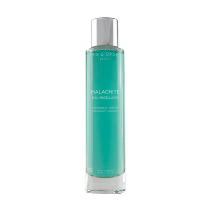 Pierre de Malachite sur fond blanc